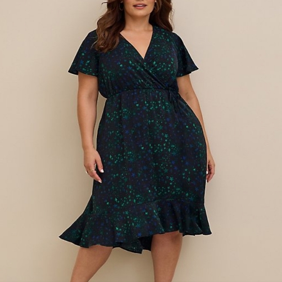 torrid Dresses & Skirts - 🆕️✨️ 3X STARS MIDI STUDIO CREPE DE CHINE SURPLICE WRAP DRESS✨️